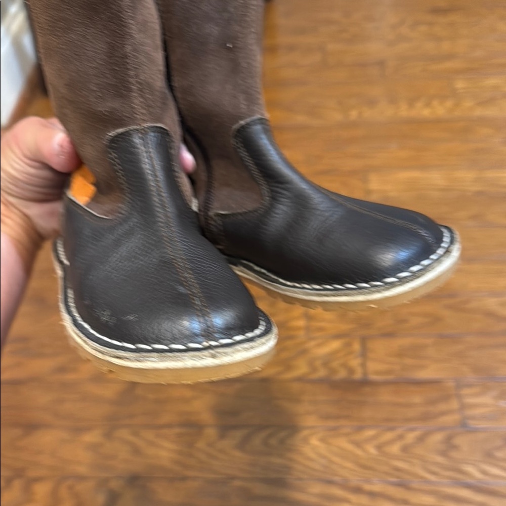 L’Amour leather Brown and Orange Flower Boots - Picture 8 of 12